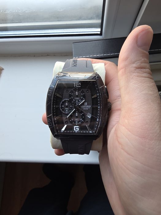 Мужские часы новые