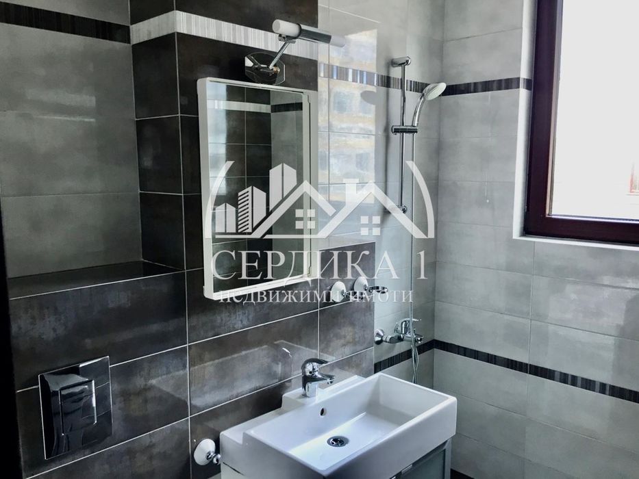 Продава се Четиристаен апартамент в София, Гоце Делчев - 214 кв.м за 3038 €/кв.м - Снимка #9