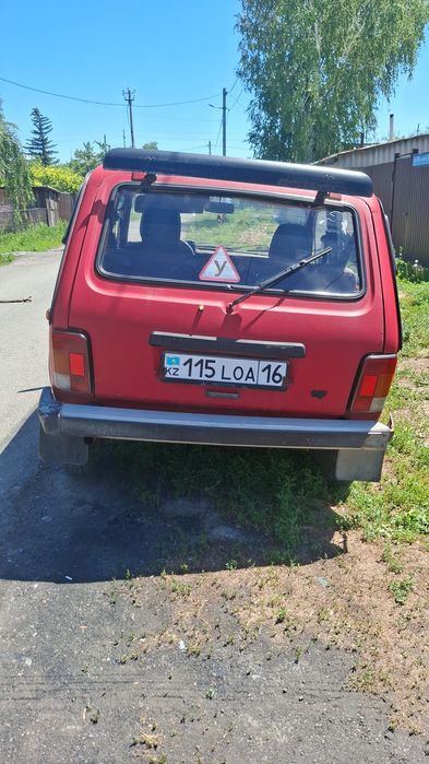 Автомобиль Нива ваз21217