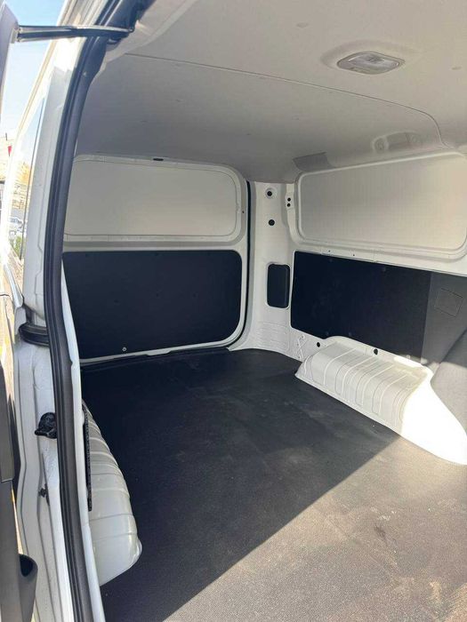 Yangi JAC M3 Van Новый