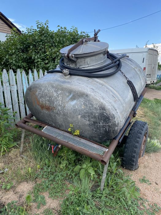 Продам бочку 900 литров