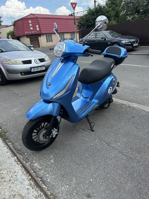 Inchiriez scutere noi/300 lei pe saptamana