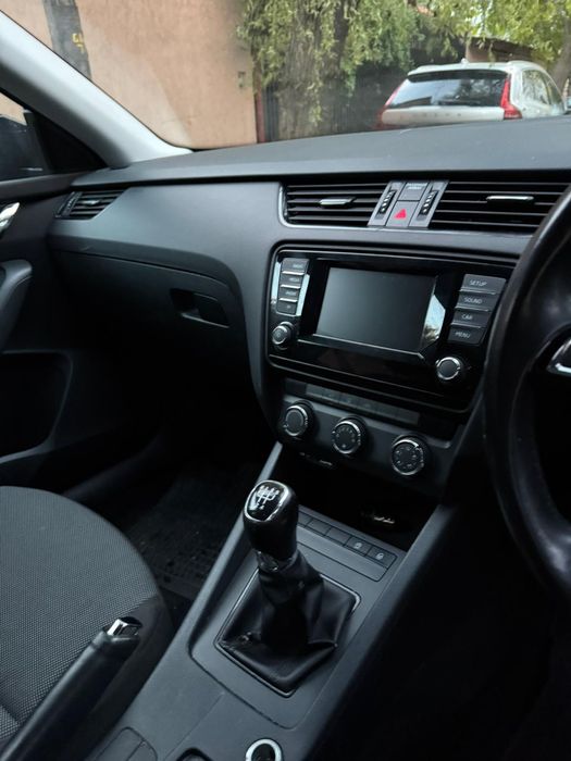 Dezmembrez skoda octavia 3 1.6 2.0