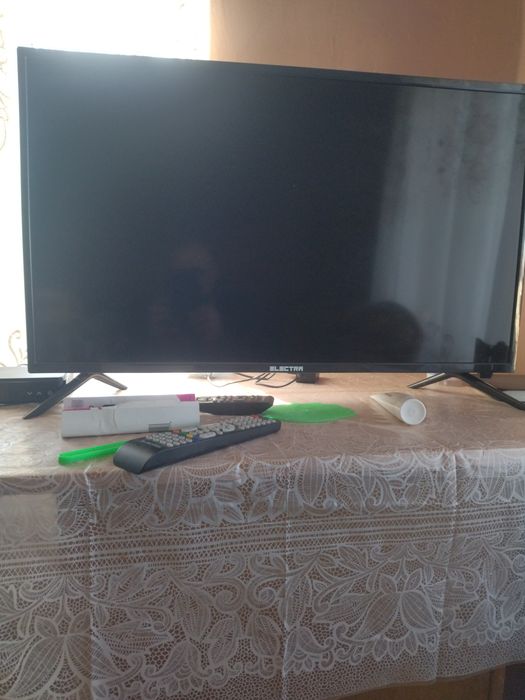 Телевизори 32 инча