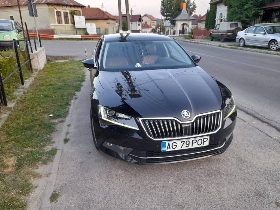 Vând Skoda Superb