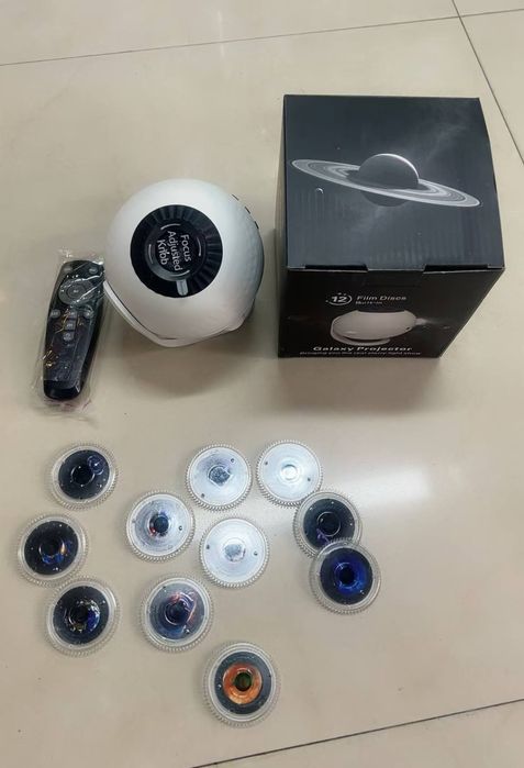 Ночник проектор с пультом Звездное небо 12 проекцией