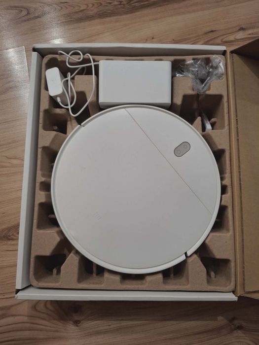 Прахосмукачка робот xiomi mi robot mop essential