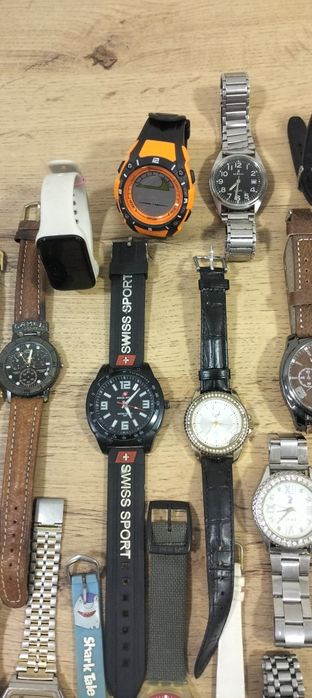 75Ceasuri Quartz pentru piese