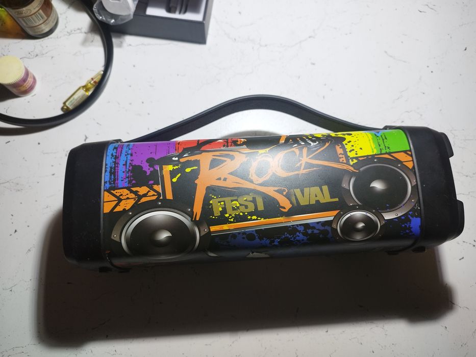 Продам блютуз калонку