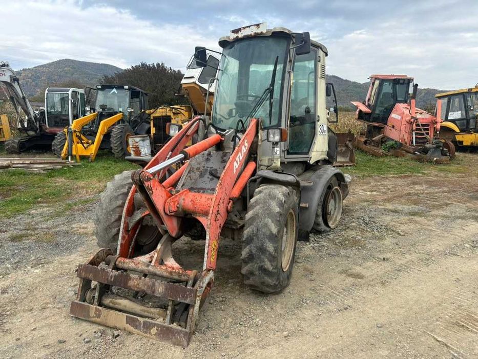 Distribuitor hidraulic mini incarcator frontal Weidemann 3006 piese