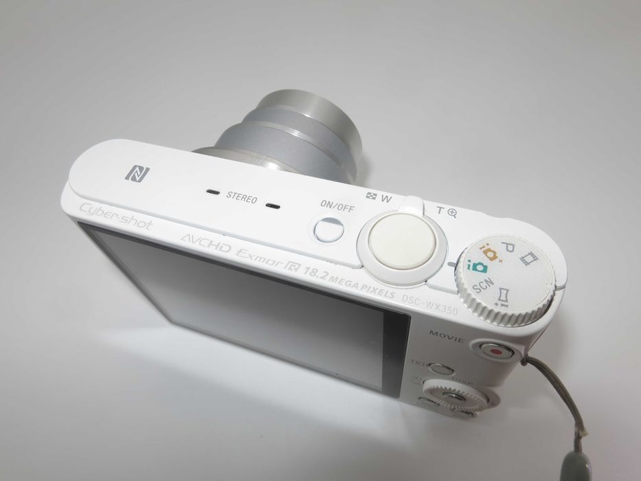 Sony Cyber-Shot W350 ултра компактен цифорв фотоапарат, дигитална камера в бял цвят, FULL HD видео, 20х оптичен зум, като НОВА, работи отлично!