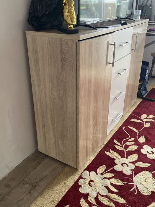 Продается тумбочка