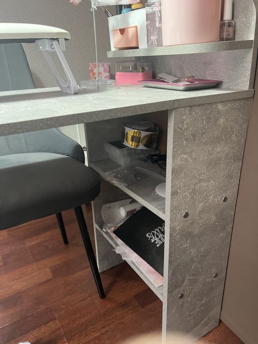 Стол для мастера маникюра