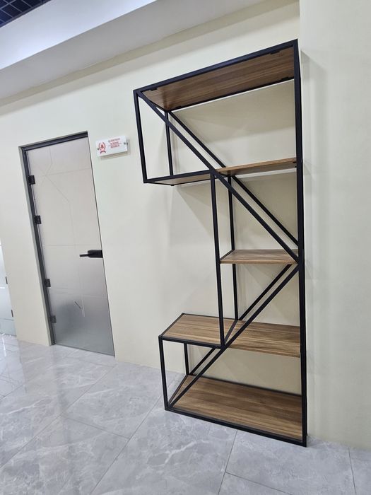 Лофт услубидаги стелажлар сотилади