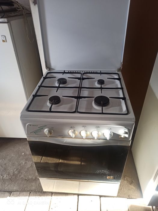 Продам качественные газ плиты гефест