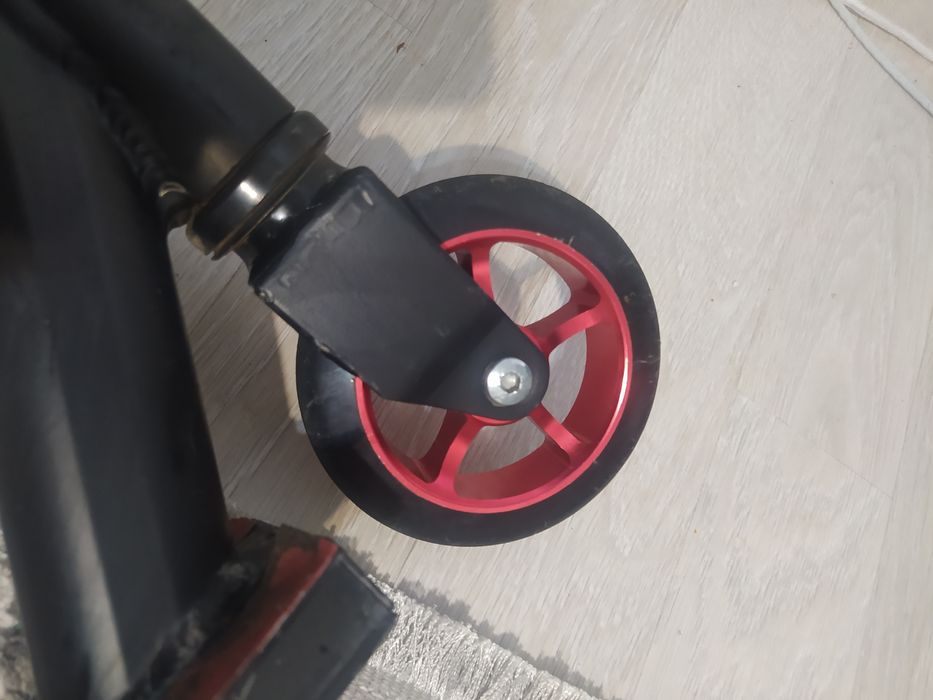 Продам трюковой самокат