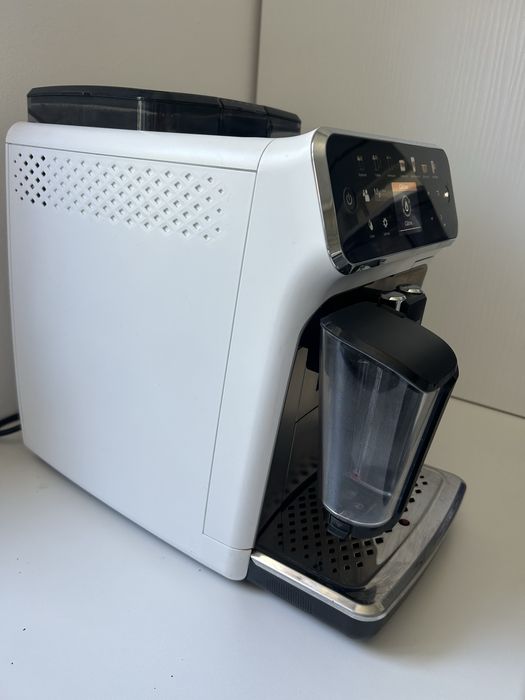 Espressor automat Philips LatteGo 5443/90 alb
