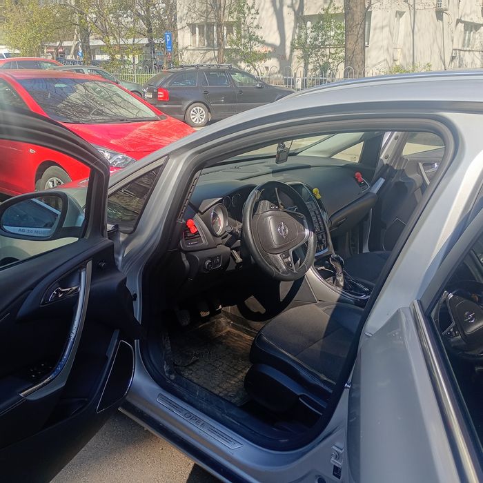 OPEL Astra 2011 — imagine 5