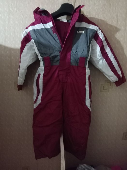 Продаётся зимний комбез.