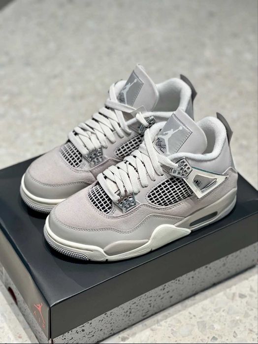 #NOU# Nike Air Jordan 4 Retro Frozen Moments - Verificare Colet -