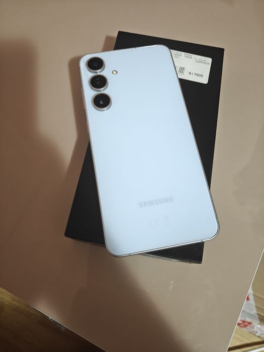 Samsung Galaxy S24 FE 128GB in cutie