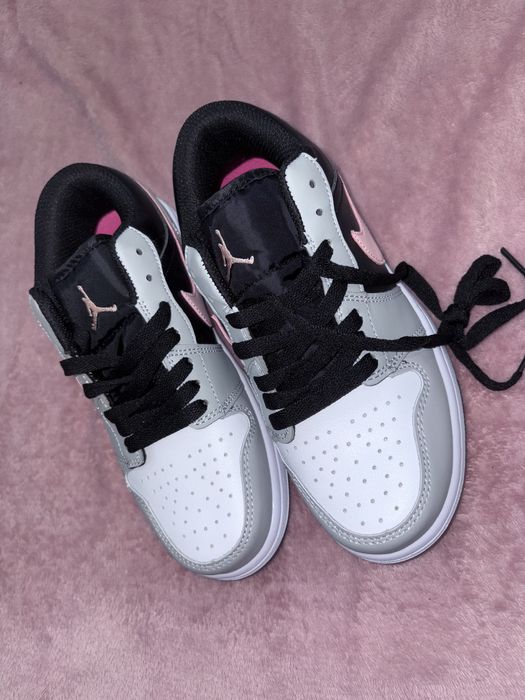 Pantofi Jordan 1 Low 36 alb gri negru roz Noi nepurtati New never worn