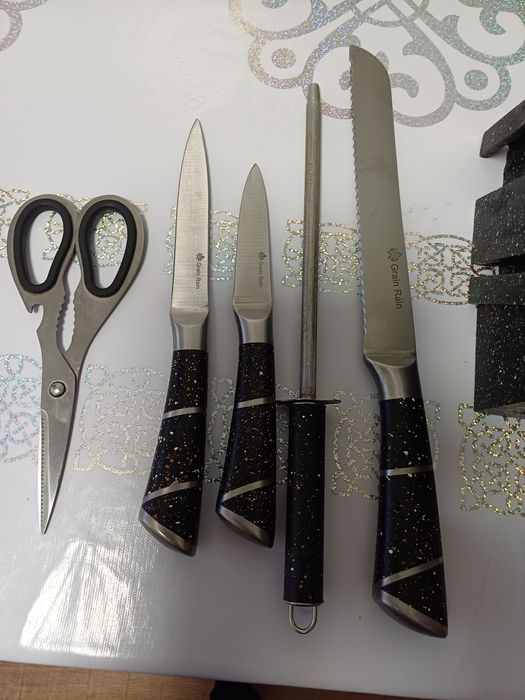 Продам набор ножей
