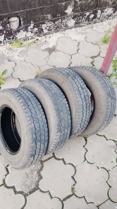 Комплект зимних шин
