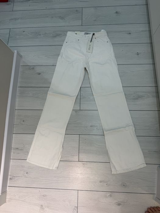 Джинсы белые, новые