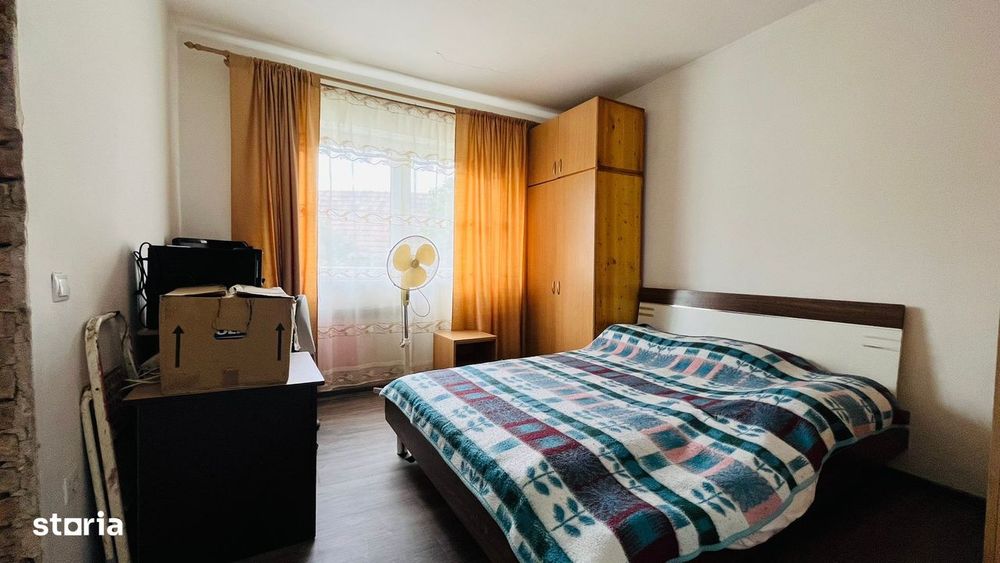 Apartament De Vanzare In Sebes, Doua Camere, Zona Centrala.
