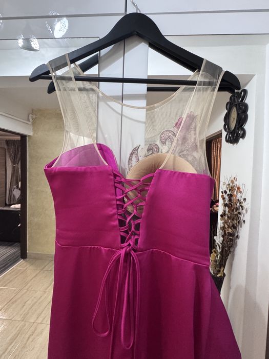 Rochie lunga deosebita
