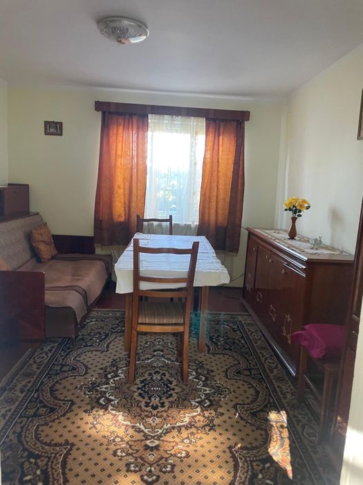casa + curte de vanzare
