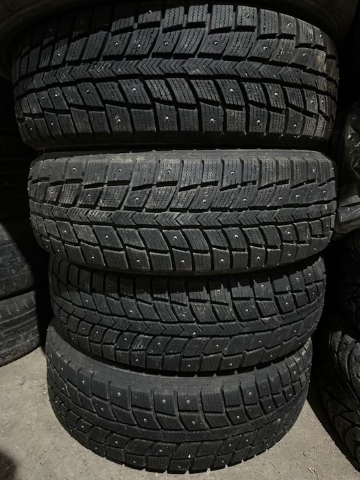 Продам зимние шины 205/65 R16