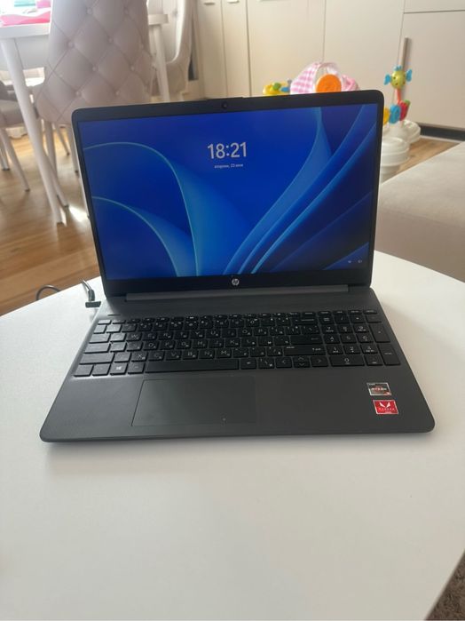 Лаптоп HP като нов