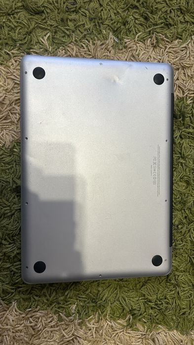 Macbook pro 2012 de 13 - inch perfect functional. Cititi atent descrierea!