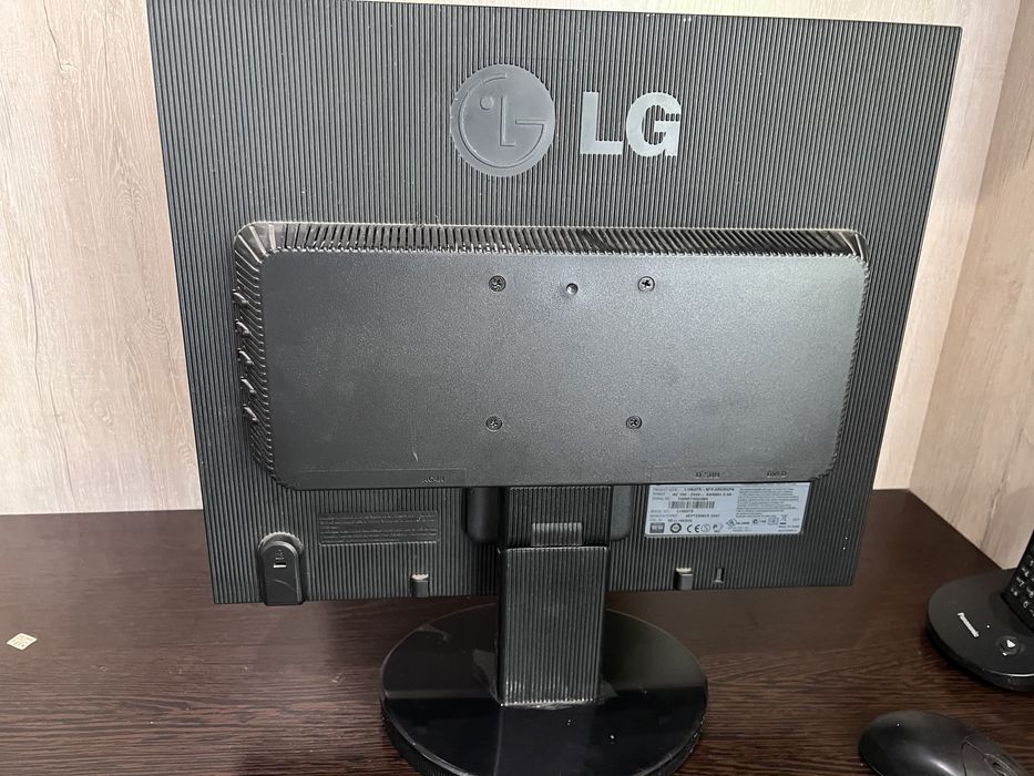 Мониторы LG и Benq