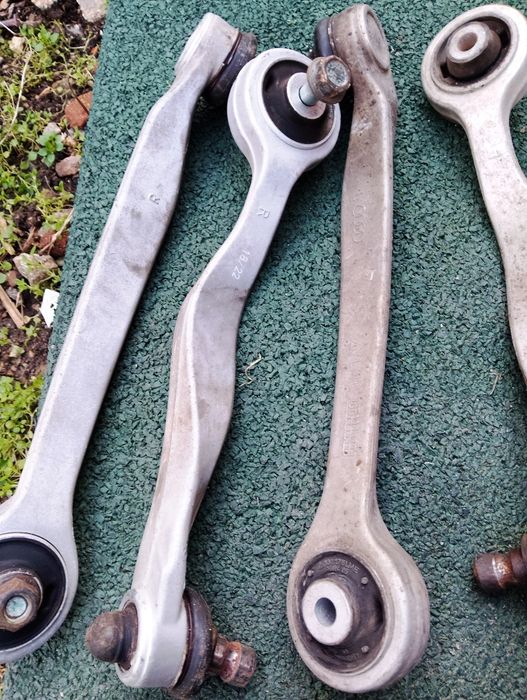 Продавам части за Ауди а4 б5