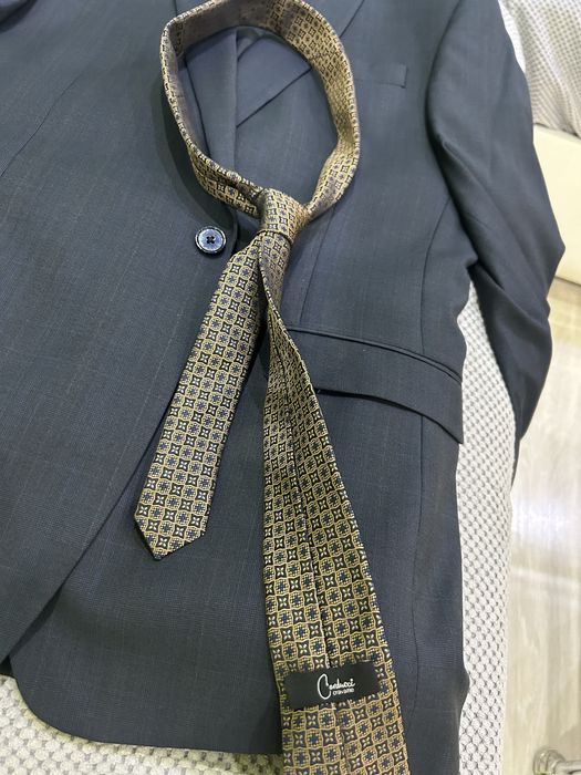 Мъжки костюм CARDUUCI