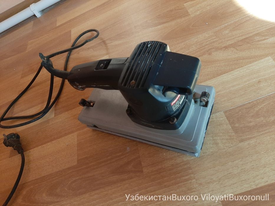 Шлифовальная машинка