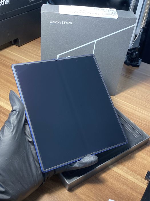 Samsung Galaxy Z Fold7 • 256 GB •Blue Shadow