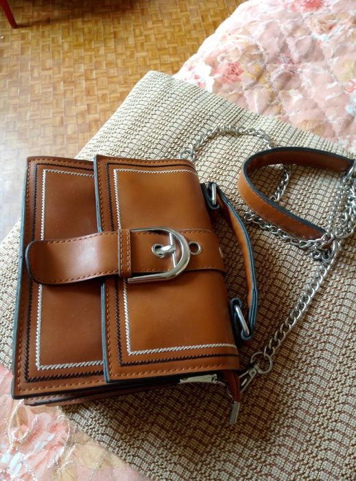 Сумки разные недорого.