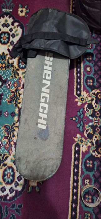 Skeytboard sotiladi sostayanasi rasmdaka