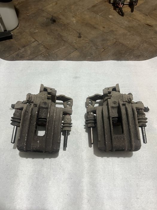 Etrieri Etrier stanga dreapta Skoda1 Fabia 2