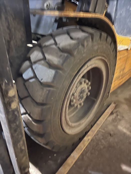 Вилочный электро погрузчик кара HANGCHA