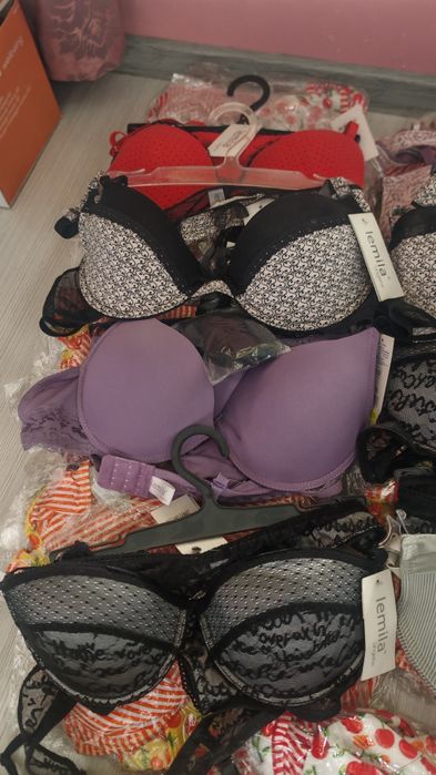 Дамско бельо и бански 30бр цял кашон, нови от затворен магазин