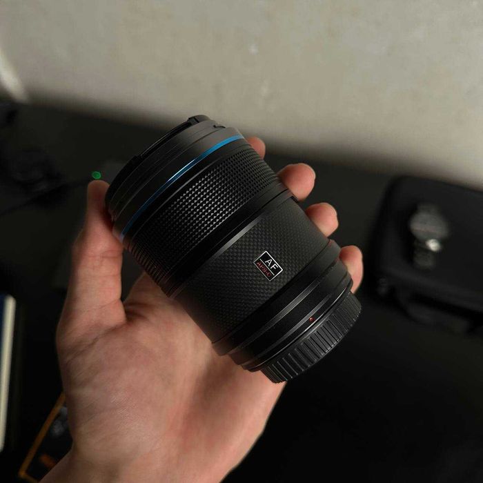 Объектив Sirui 23 mm