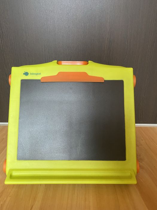 Imaginarium магнитна дъска с букви