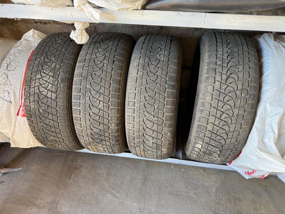 Продам шины  265.65.R17