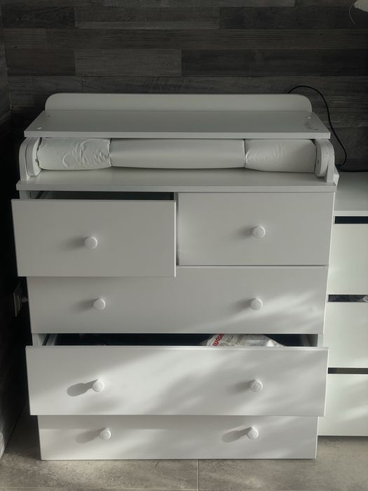 Столик пеленальный  б/у с матрасиком