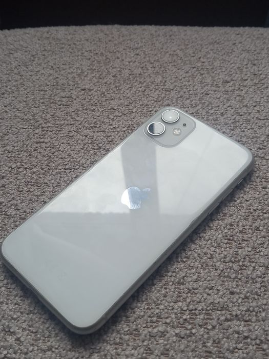 IPhone 11 Акб 72% 64 гб